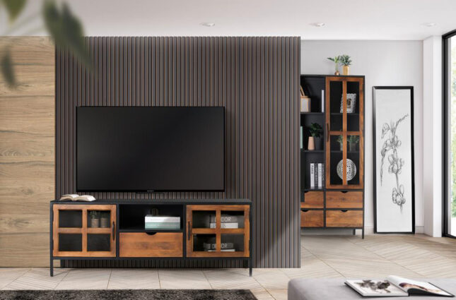 MUEBLE DE TV CON EXTRUCTURA DE METAL Y FRONTALES DE MADERA DE MANGO GINER & COLOMBER