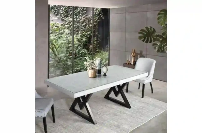 Mesa rectangular de comedor en madera de mango tallada a mano